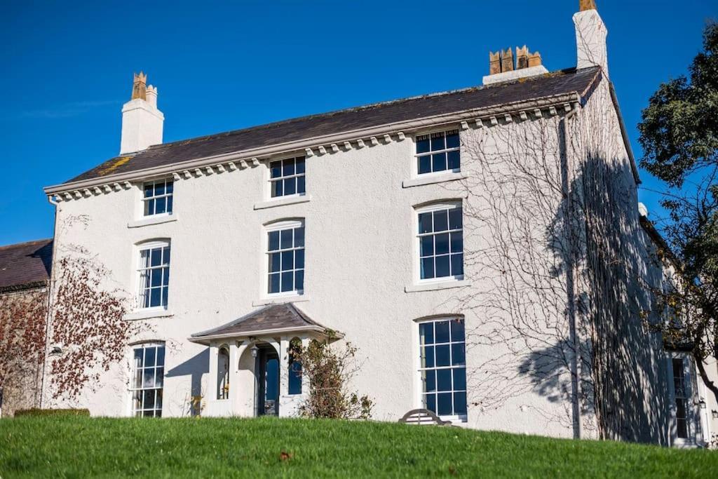 Georgian Country House -Panoramic Views -Sleeps 12 Ruthin Eksteriør billede