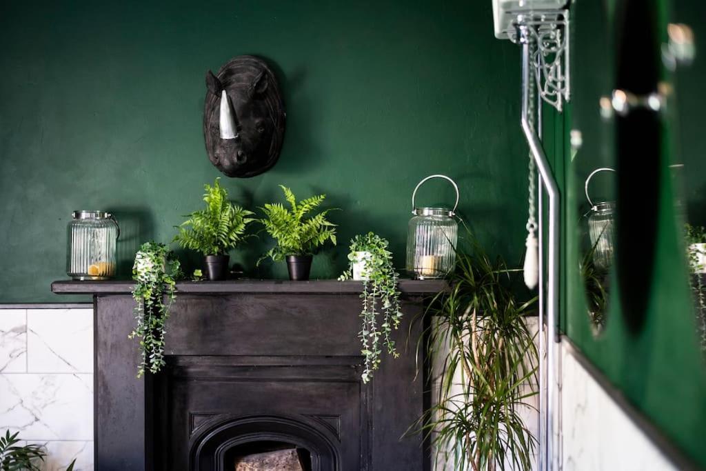 Georgian Country House -Panoramic Views -Sleeps 12 Ruthin Eksteriør billede