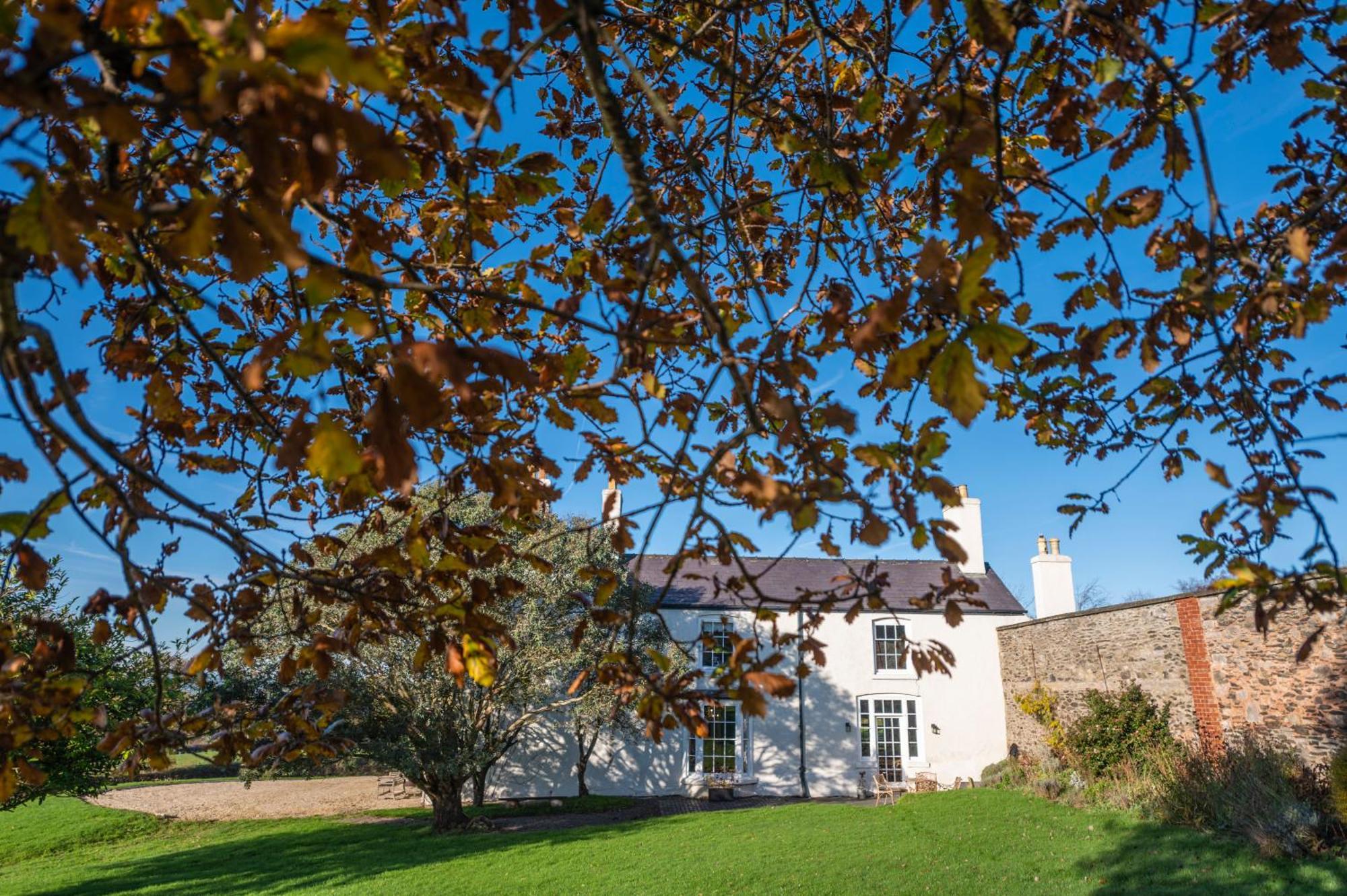 Georgian Country House -Panoramic Views -Sleeps 12 Ruthin Eksteriør billede